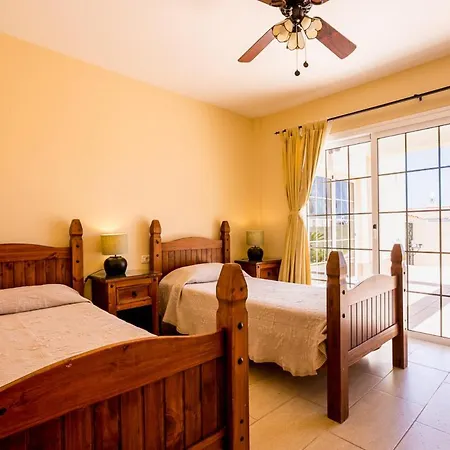 빌라 Golf Del Sur Sleeps 4 With Pool Air Con And Wifi 산미겔데아보나