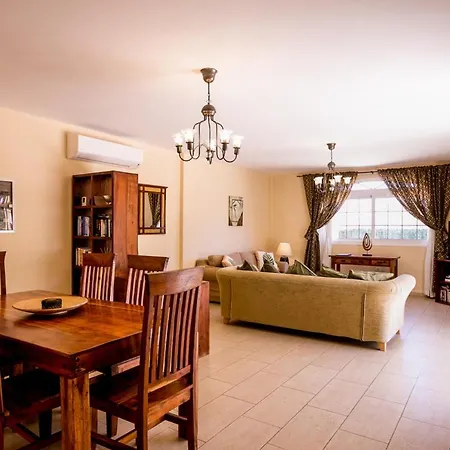 빌라 Golf Del Sur Sleeps 4 With Pool Air Con And Wifi 산미겔데아보나